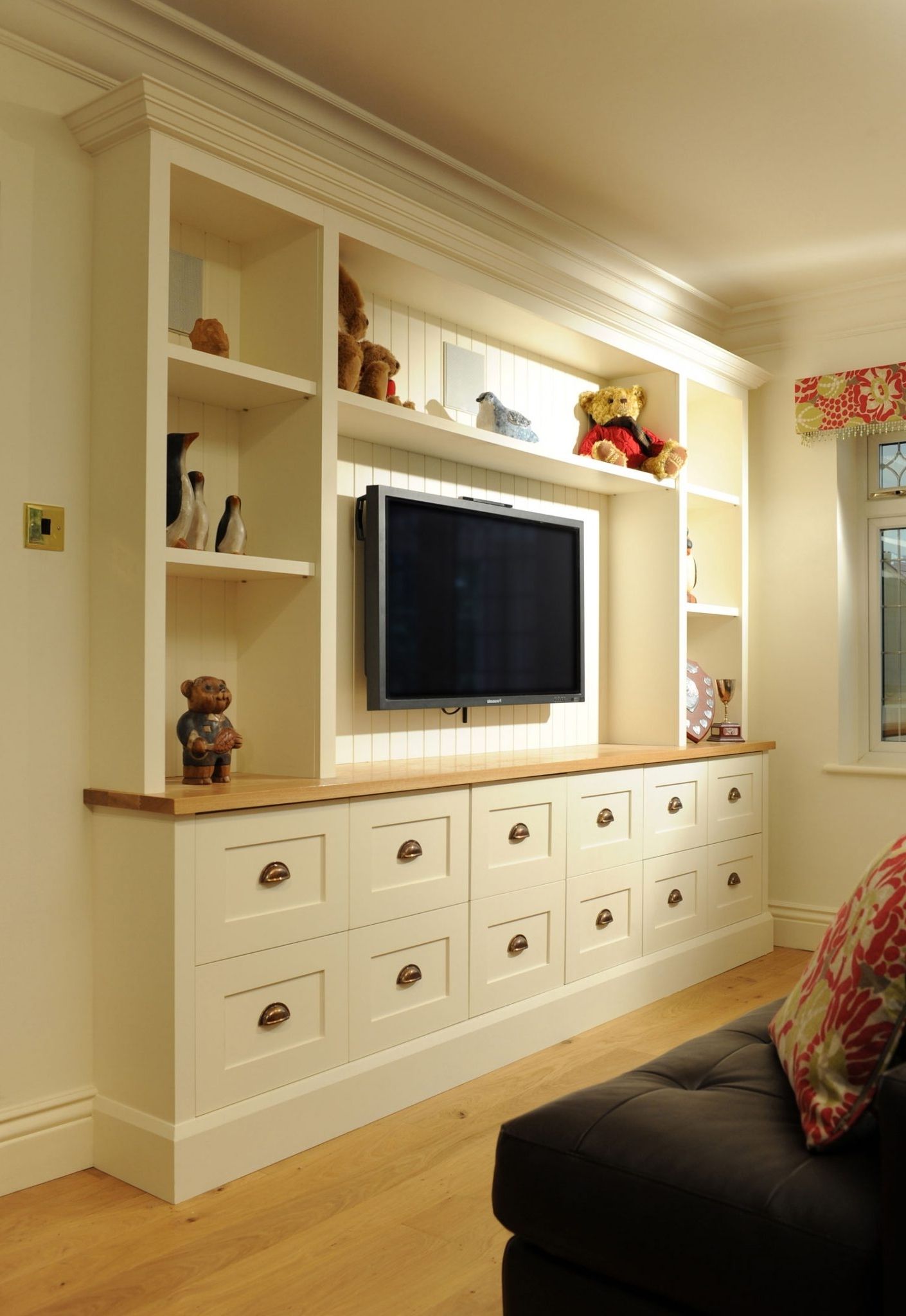 Bespoke Tv Units & Media Cabinets Custom Madehand – James Mayor Intended For Current Bespoke Tv Cabinet (View 10 of 15)
