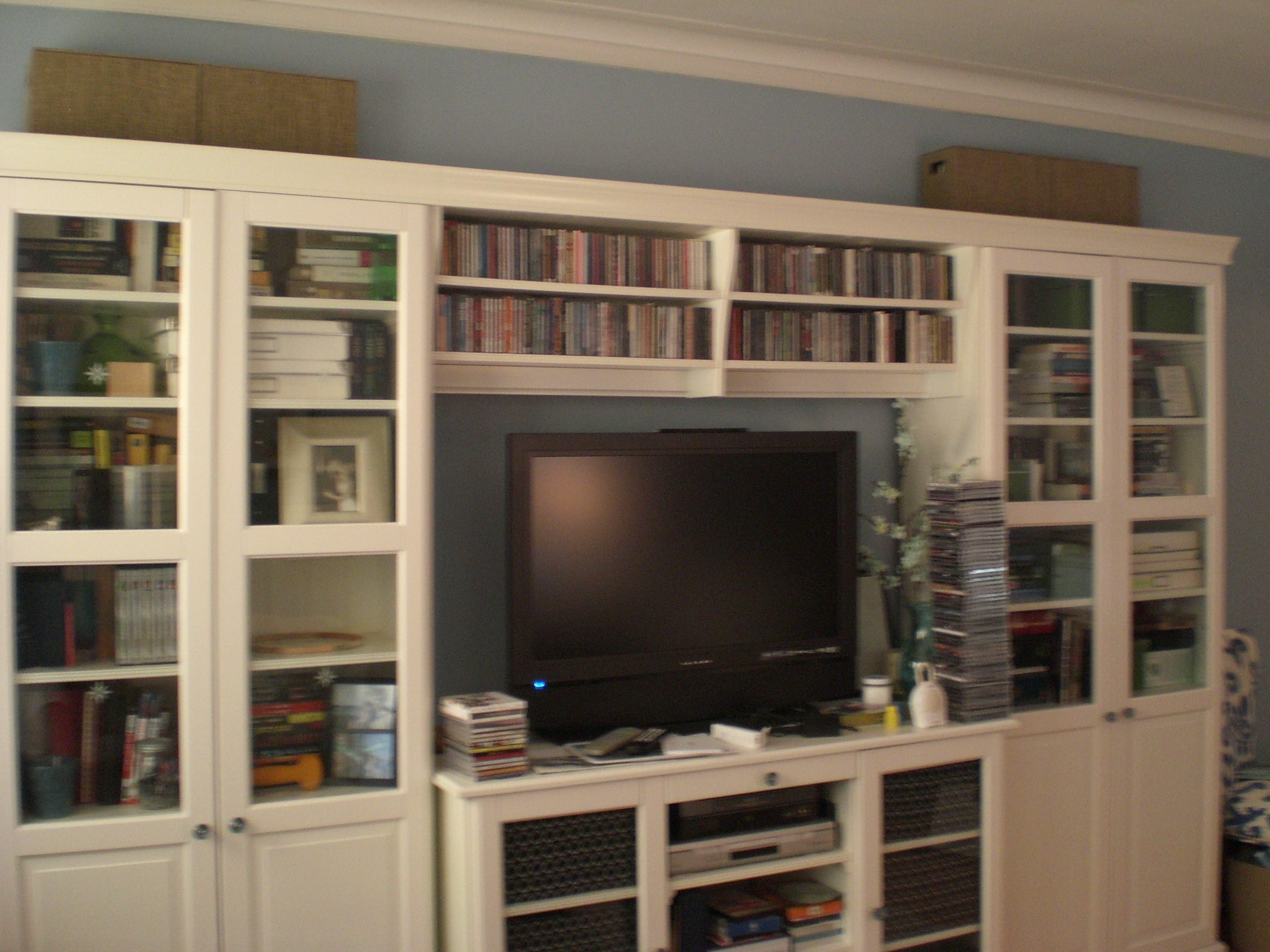 Inside Current Bookcases With Tv Space (Photo 8 of 15)