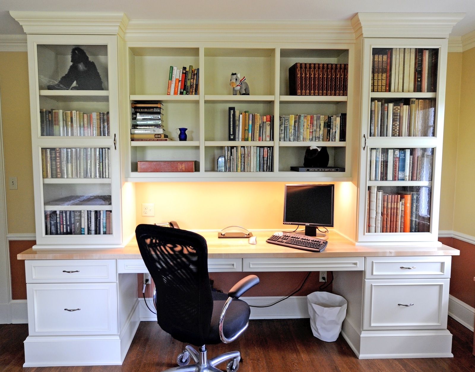 Large White Wooden Bookshelf With White Wooden Drawers And Desk In Most Recent Study Bookshelves (View 9 of 15)