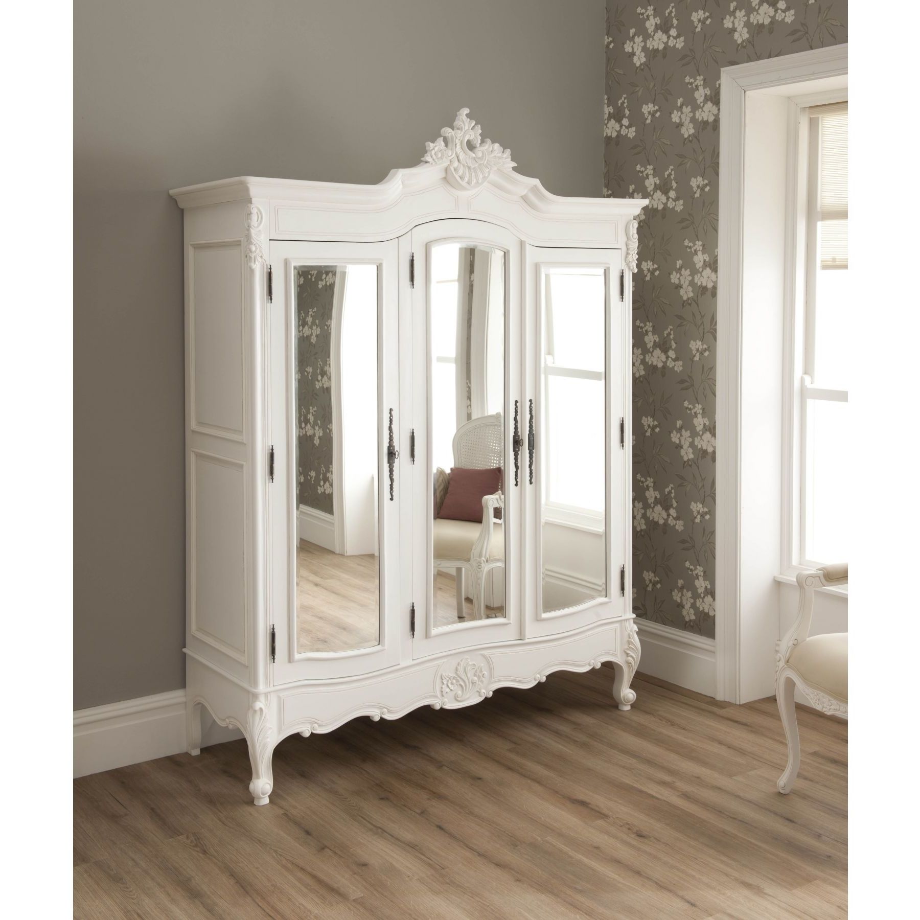 Chic Wardrobes With Regard To Well Liked La Rochelle Shabby Chic Antique Style Wardrobe (View 1 of 15)