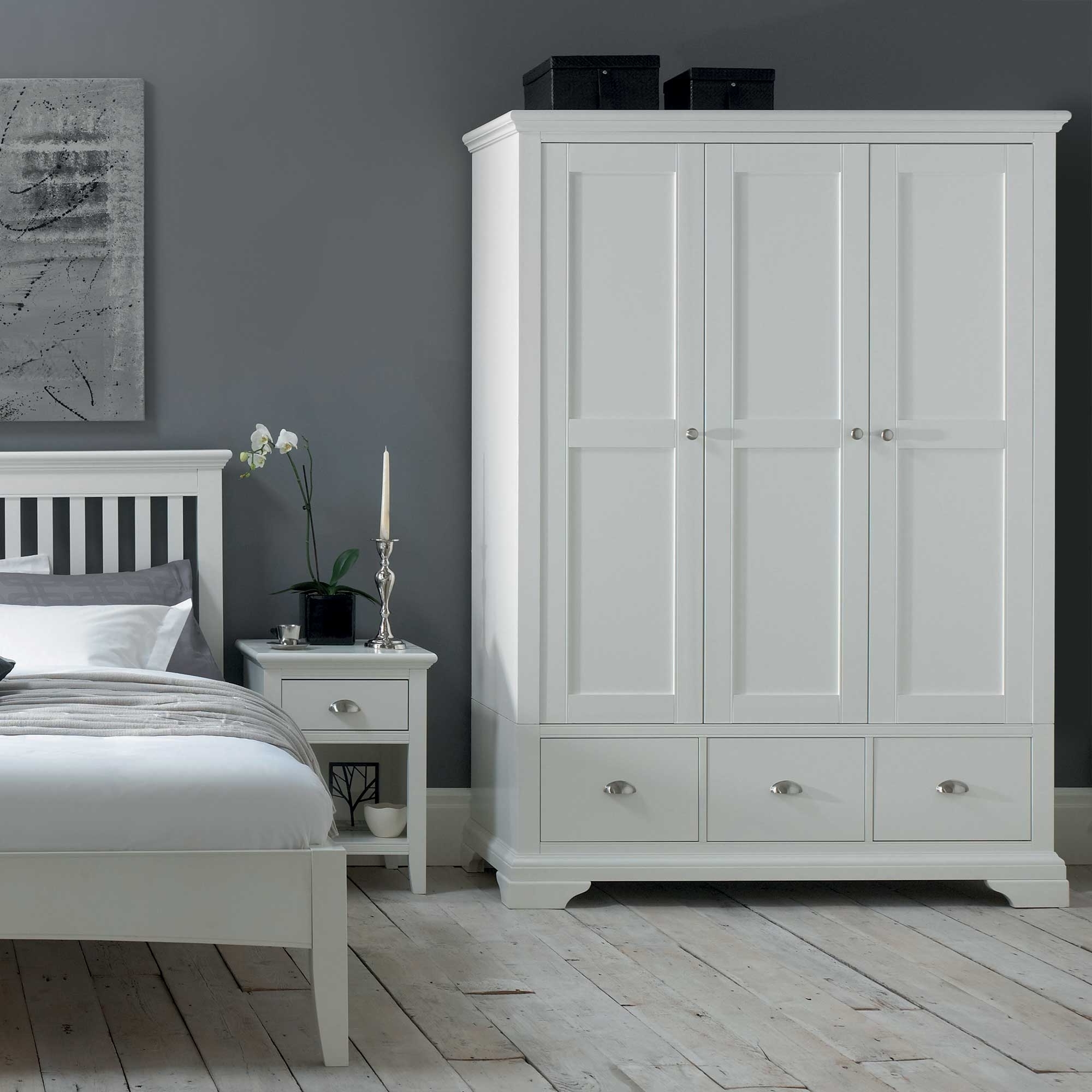 2023 Best of White Bedroom Wardrobes