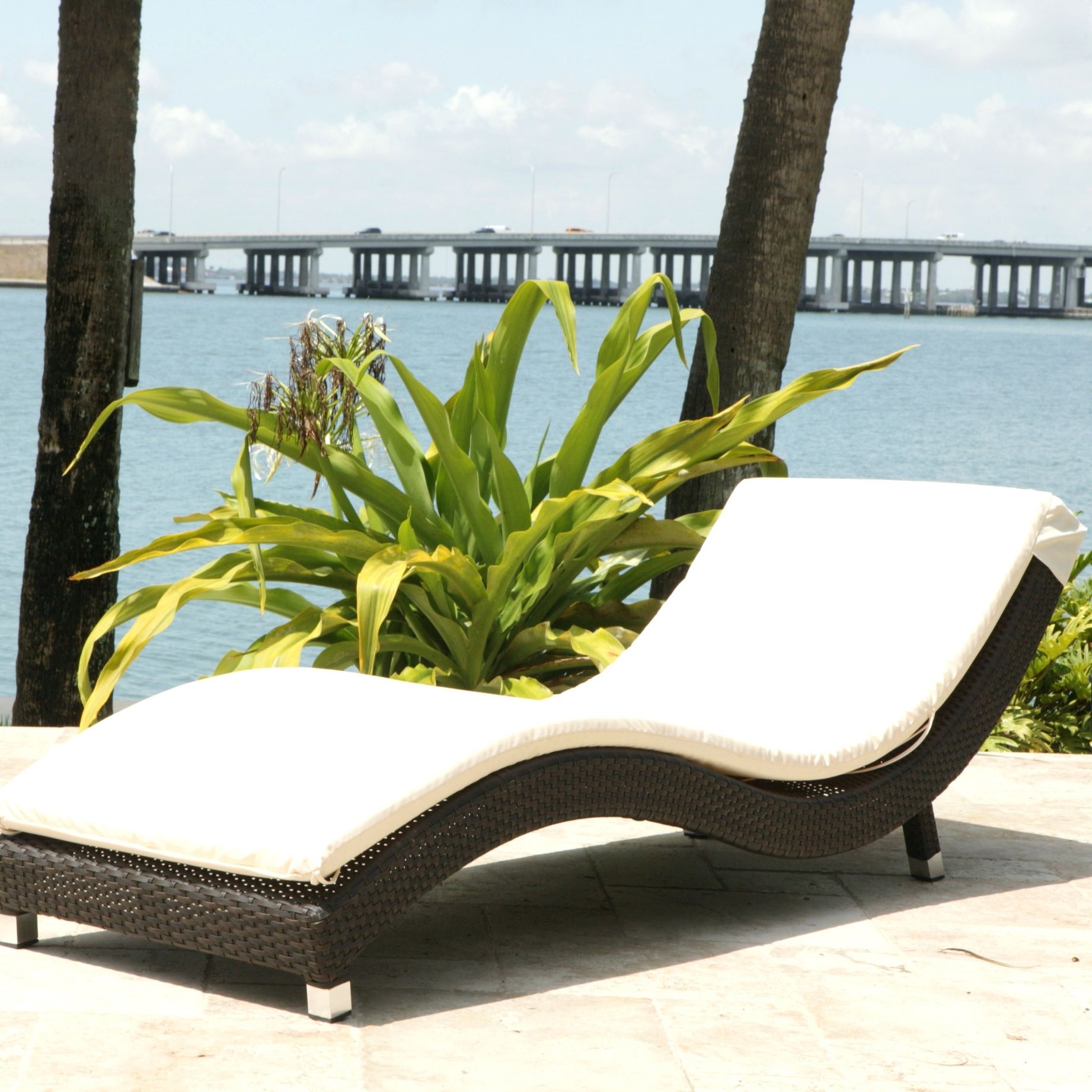 Latest Modern Outdoor Lounge Furniture Matthew White Red Teak Modern Inside Modern Outdoor Chaise Lounge Chairs (View 4 of 15)