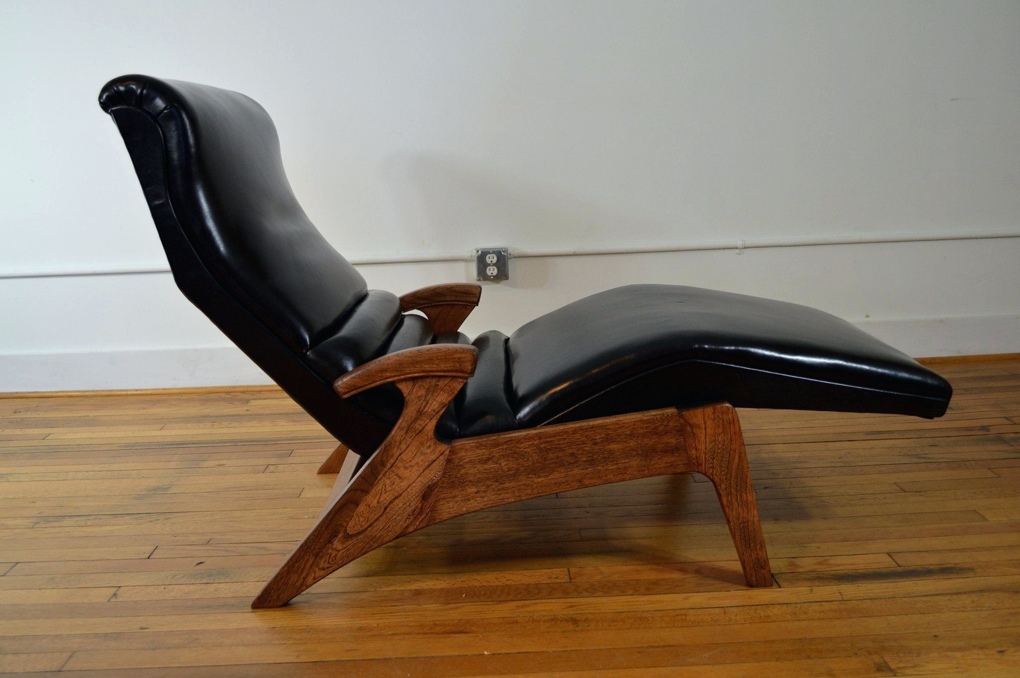 Mid Century Modern Chaise Lounge Chairs • Lounge Chairs Ideas With Regard To Most Recently Released Mid Century Modern Chaise Lounges (View 13 of 15)