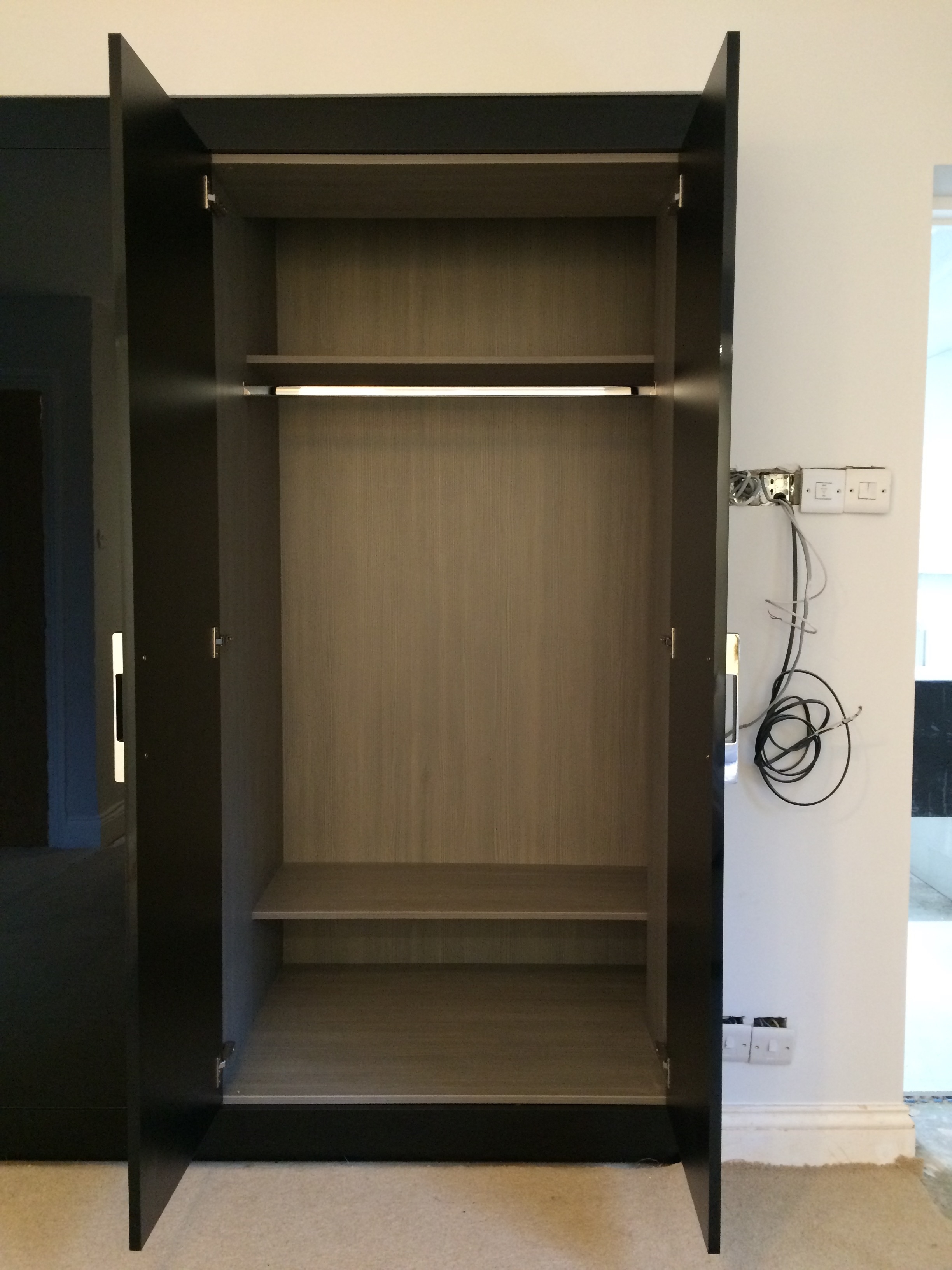 Most Up To Date Black Gloss Wardrobes Pertaining To Fitted Black Gloss Wardrobes (View 13 of 15)