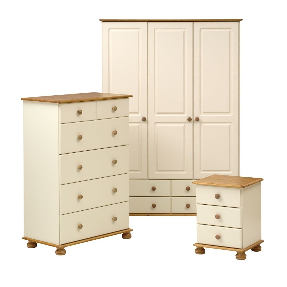 Natural Painted Pine Bedroom Furniture — Quint Magazine : Painted With Newest Natural Pine Wardrobes (View 11 of 15)