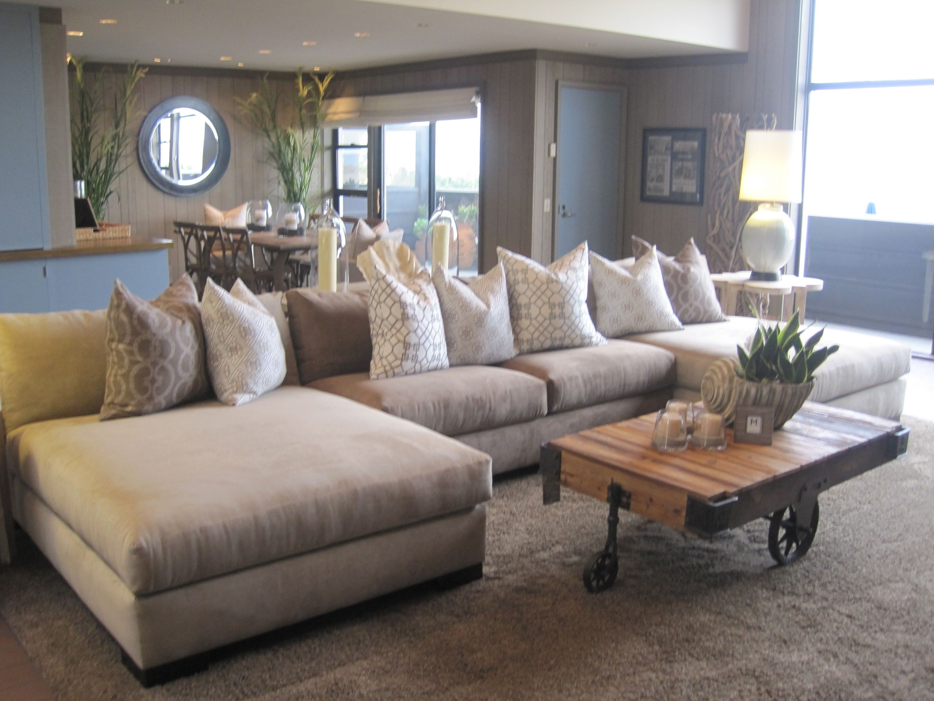 Preferred 25 Best Of Images Of Double Chaise Lounge Living Room (View 11 of 15)