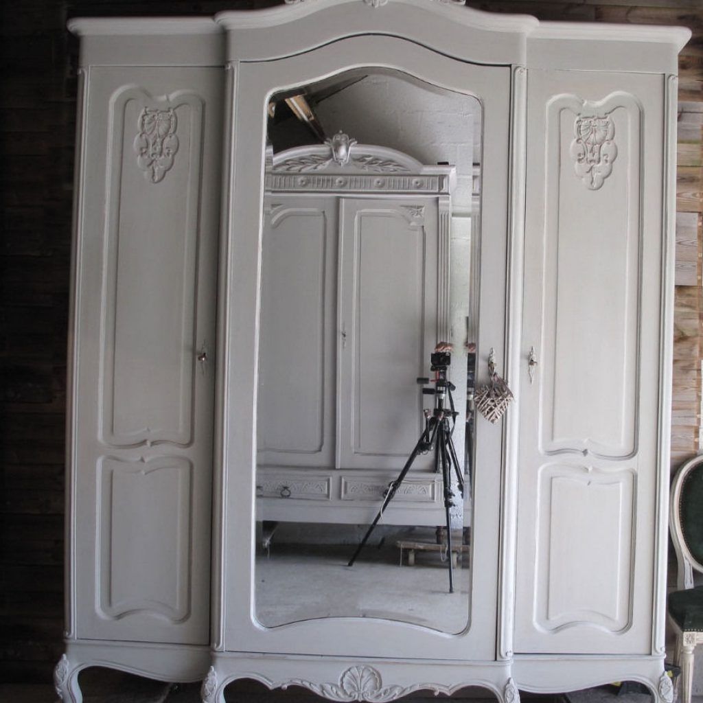 Stylish French Shabby Chic Wardrobes – Buildsimplehome Regarding Recent White Shabby Chic Wardrobes (View 9 of 15)