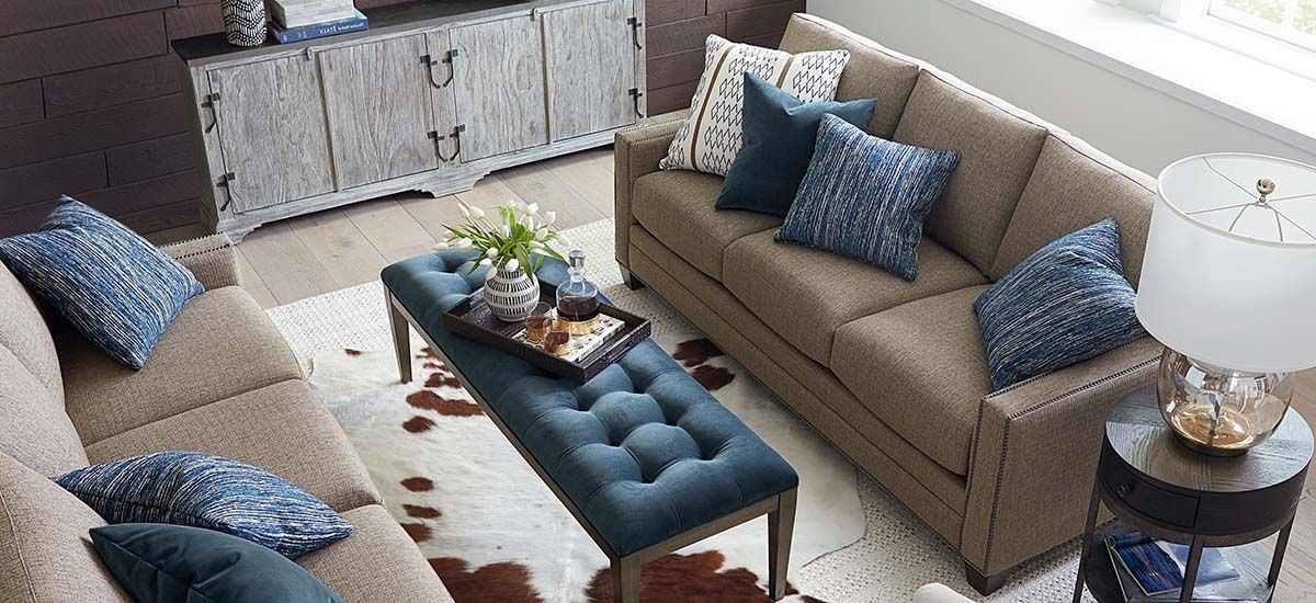 Well Known Casual Sofas And Chairs In Fabric Sofas And Couchesbassett Home Furnishings (Photo 7 of 10)