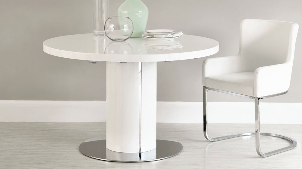 Best And Newest Small White Extending Dining Tables With White Gloss Round Extending Dining Table Set (Photo 2 of 20)