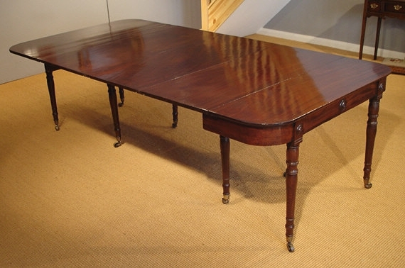 Extending Dining Table With 10 Seats Within Most Up To Date Antique Extending Dining Table / Mahogany 10  12 Seat Table (Photo 16 of 20)