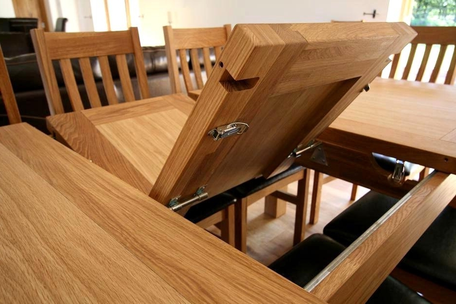 Featured Photo of 20 The Best Extending Solid Oak Dining Tables