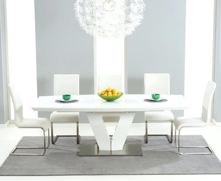 Popular High Gloss Dining Table Sets High Gloss Extending Dining Table Sets Pertaining To Gloss Dining Set (View 16 of 20)