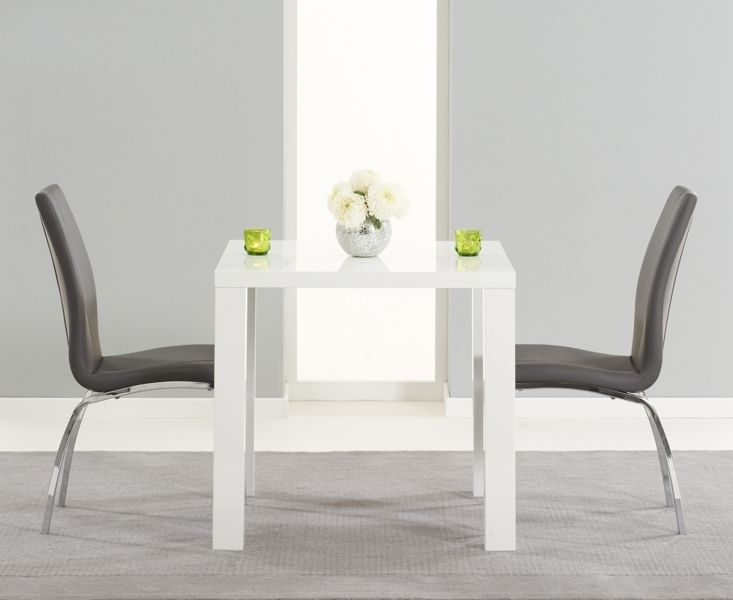 Round White Dining Tables Intended For Fashionable Use White Dining Room Table And Chairs For Your Small Family Size (Photo 4 of 20)