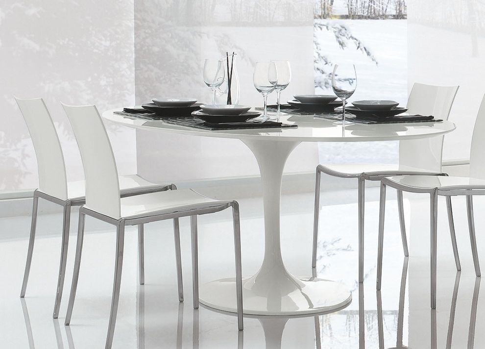 Round White Dining Tables Intended For Widely Used Saarinen Tulip Round Dining Table (Photo 20 of 20)