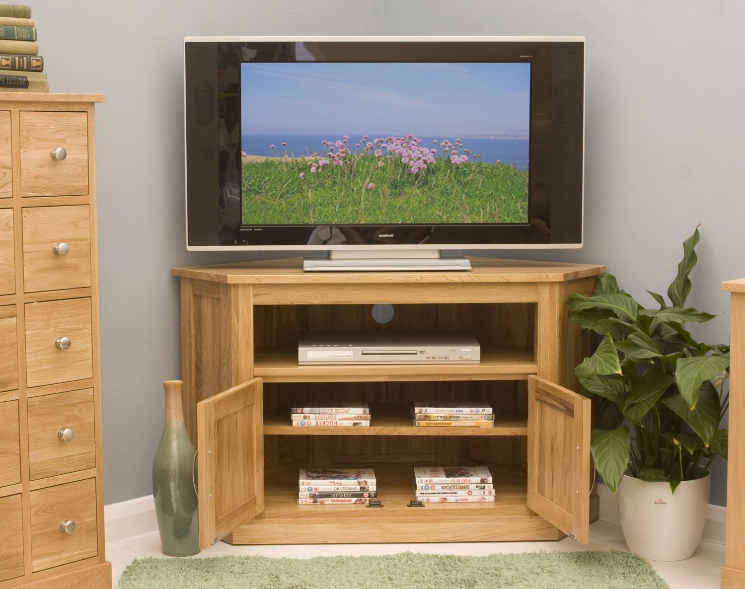Conran Solid Oak Living Room Furniture Corner Television Cabinet Throughout Most Up To Date Light Oak Corner Tv Cabinets (Photo 16 of 20)