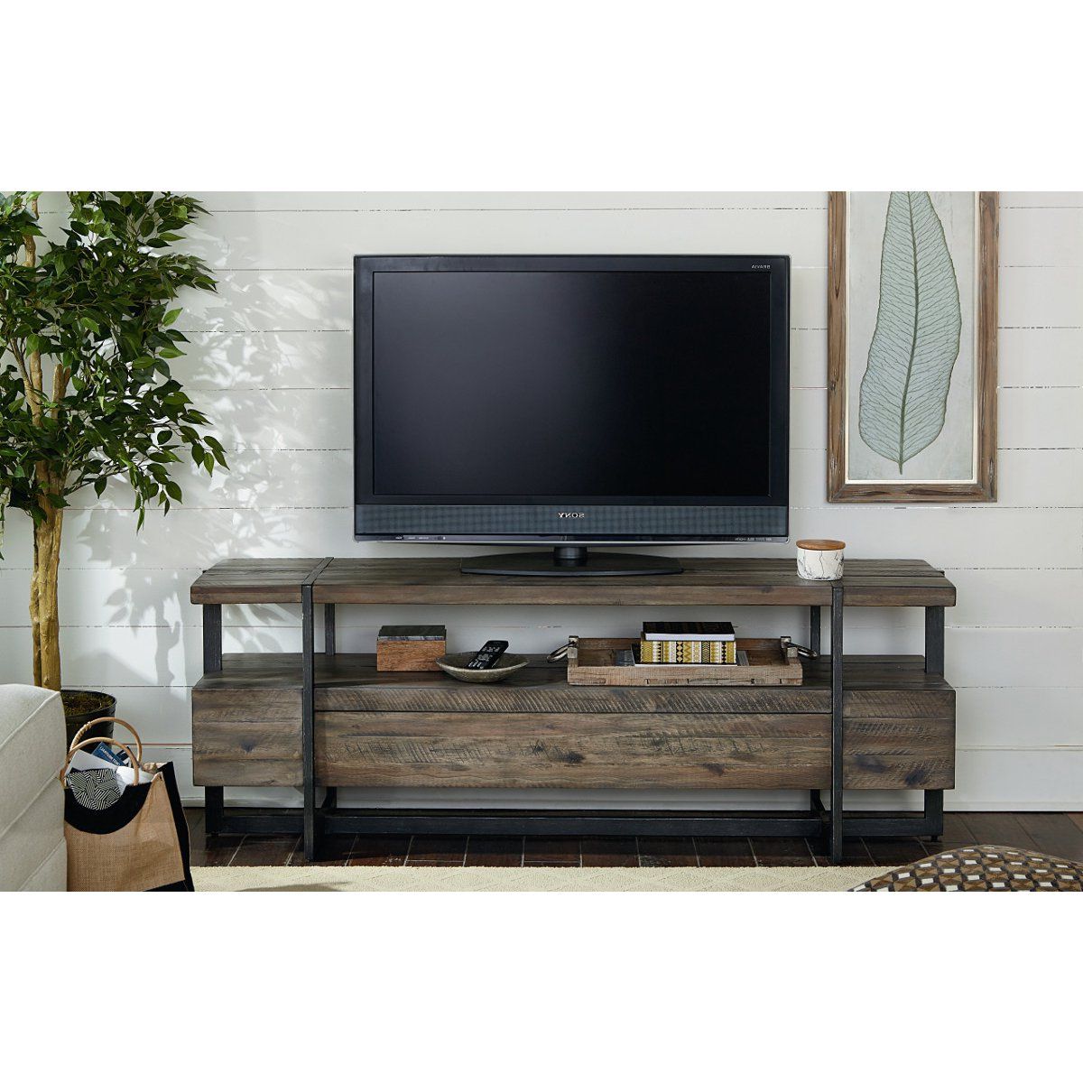 Rc Willey Furniture With Modern Lcd Tv Cases (Photo 1 of 20)