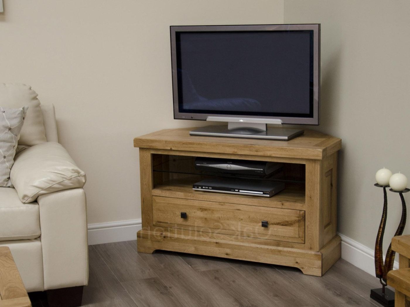 Regent Solid Oak Furniture Living Room Corner Television Pertaining To Trendy Tasi Traditional Windowpane Corner Tv Stands (Photo 7 of 10)