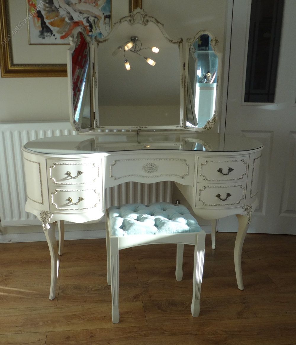 Cream And Gold Hardwood Vanity Seats Pertaining To Famous Antiques Atlas – French Louis Dressing Table & Stool (View 10 of 10)