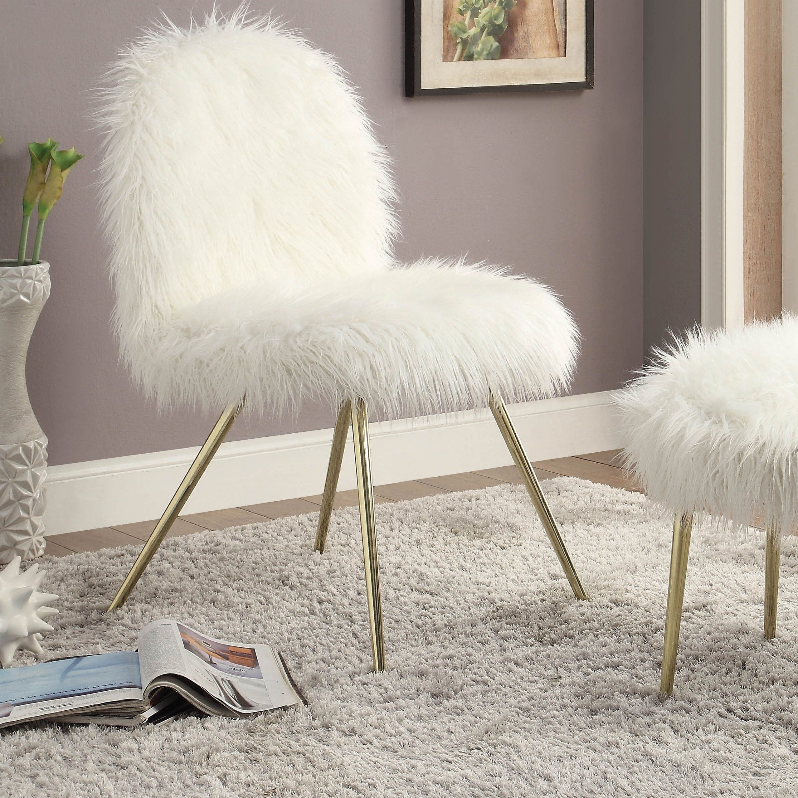 White Faux Fur Round Accent Stools With Storage With Most Popular White Fluffy Chair (View 2 of 10)
