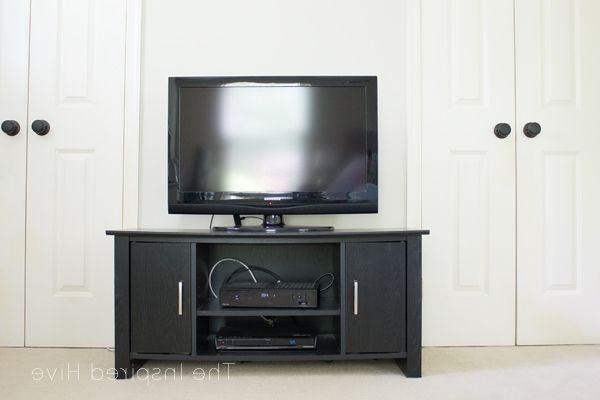 Popular Paint Finish Tv Stands In How To Paint A Laminate Tv Stand (View 1 of 10)