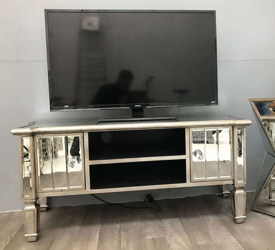 Well Liked Venetian Mirrored Tv Stand Antique Silver Vintage Media Shelf Doors Unit –  Unique Home Furniture With Antique Mirrored Tv Stands (View 5 of 10)