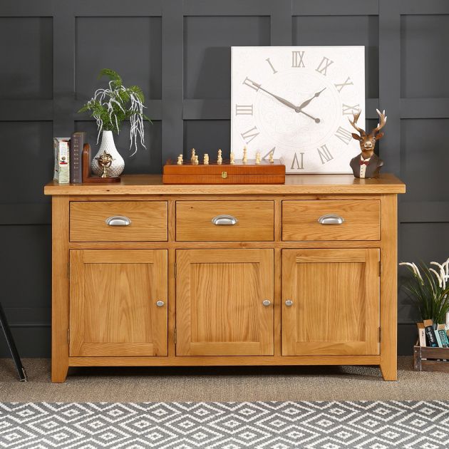 Fashionable Cheshire Oak Large 3 Drawer 3 Door Sideboard (View 5 of 10)
