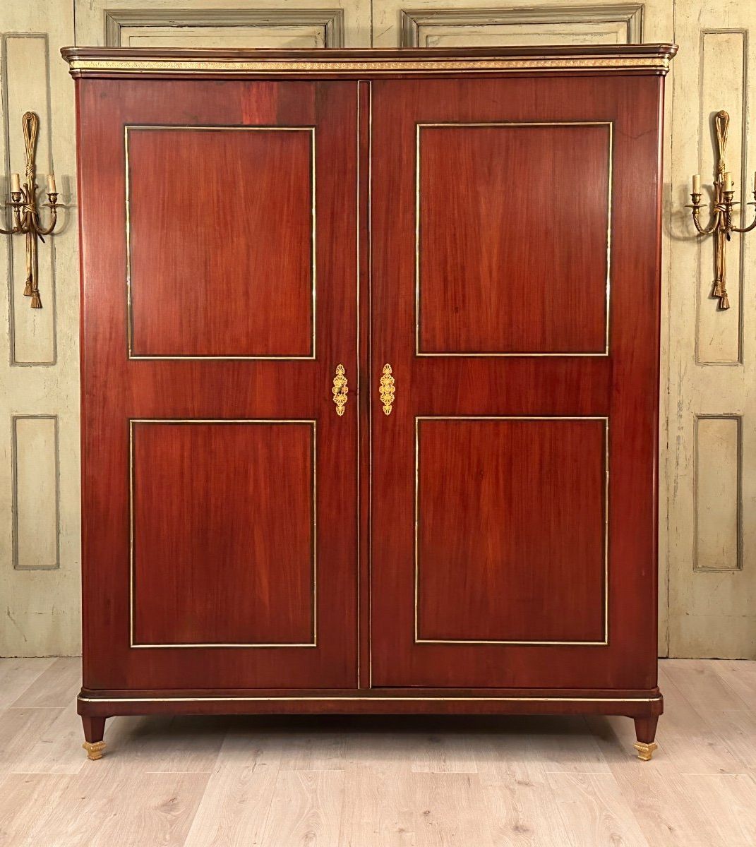 Featured Photo of 2024 Best of Mahogany Wardrobes